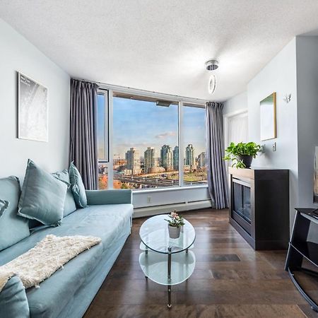 Downtown 1 Bedroom Water View Condo バンクーバー エクステリア 写真