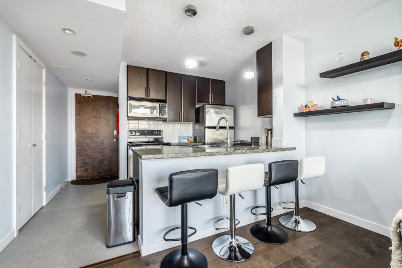 Downtown 1 Bedroom Water View Condo バンクーバー エクステリア 写真